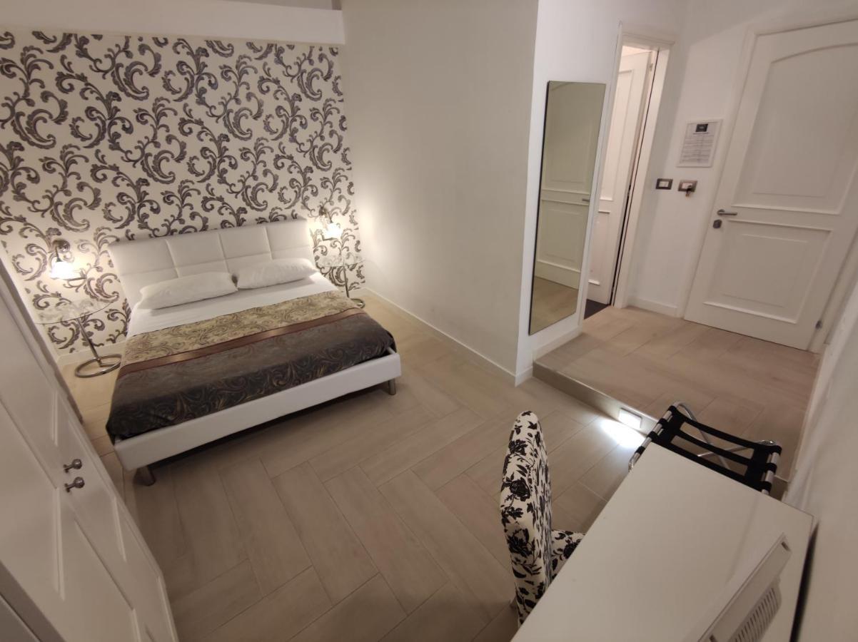סירקוזה Sami Rooms - Teatro A 400 Mt - Ortigia A 1500 Mt - מראה חיצוני תמונה