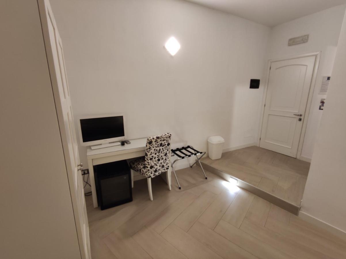 סירקוזה Sami Rooms - Teatro A 400 Mt - Ortigia A 1500 Mt - מראה חיצוני תמונה