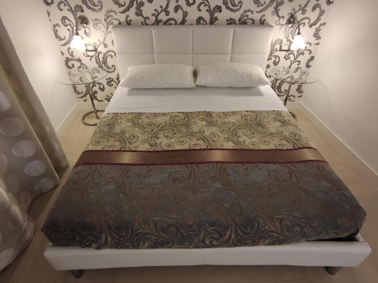 סירקוזה Sami Rooms - Teatro A 400 Mt - Ortigia A 1500 Mt - מראה חיצוני תמונה